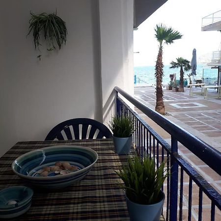 Cozy Seaside Apartment Loutraki מראה חיצוני תמונה